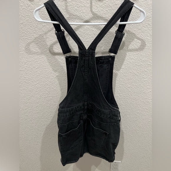 Madewell Adirondack Short Overalls in Washed Black - Picture 5 of 5
